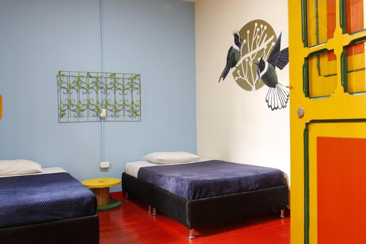 A Pousada Golden Frog Manizales Exterior foto