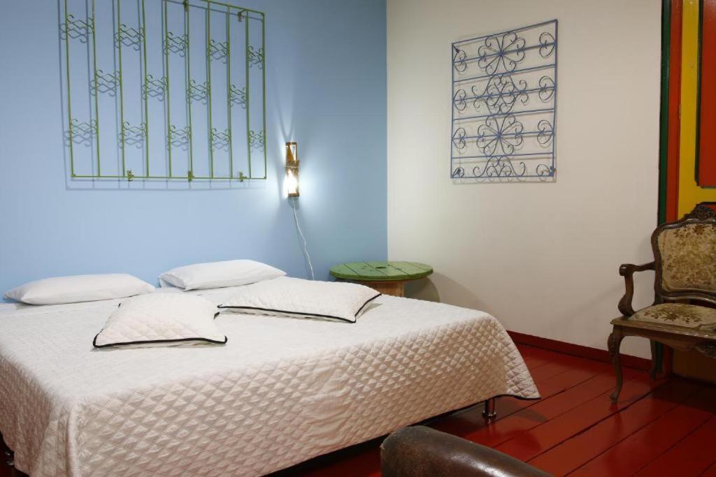 A Pousada Golden Frog Manizales Exterior foto