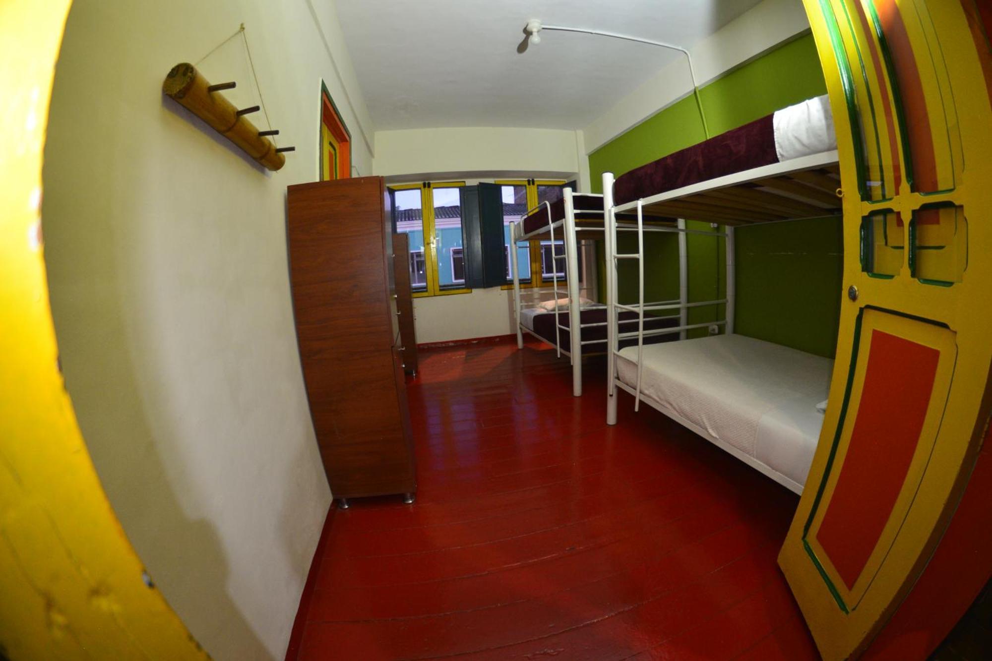 A Pousada Golden Frog Manizales Exterior foto